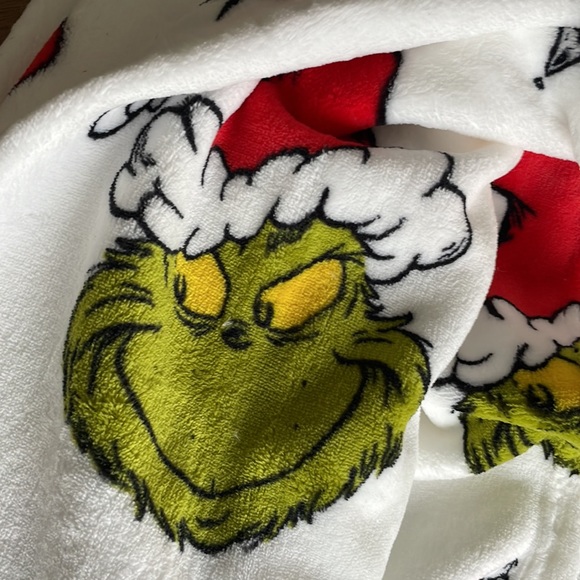 Grinch Throw Oversized LAST ONE - Picture 3 of 7